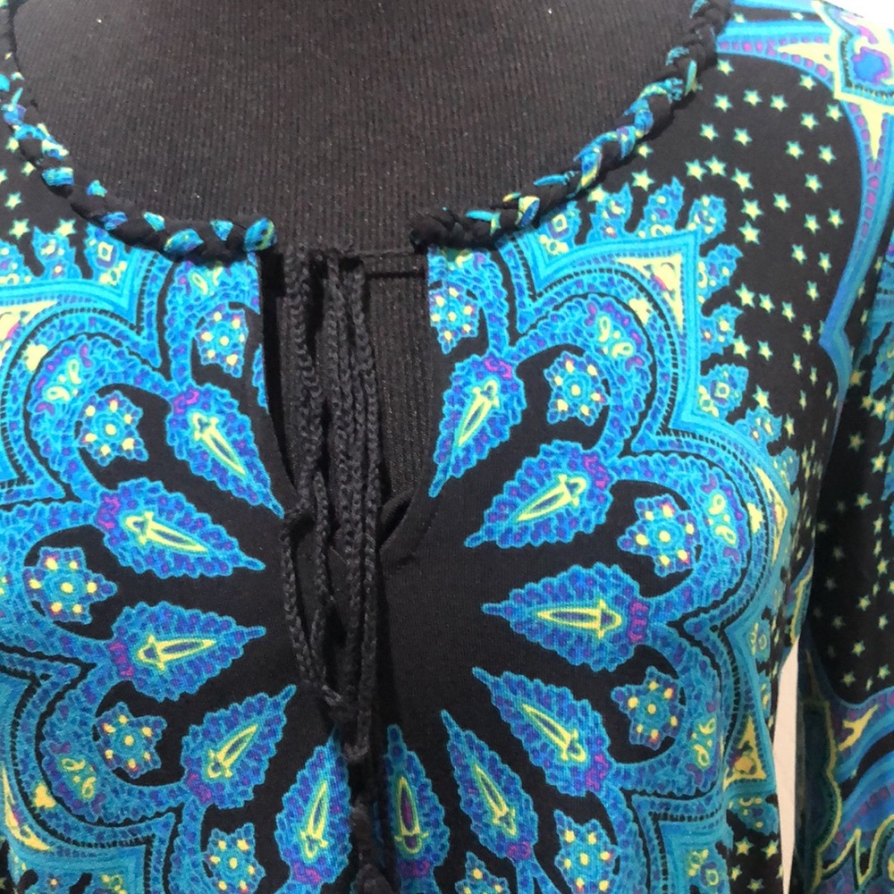 ECI Tunic - Picture 2 of 4